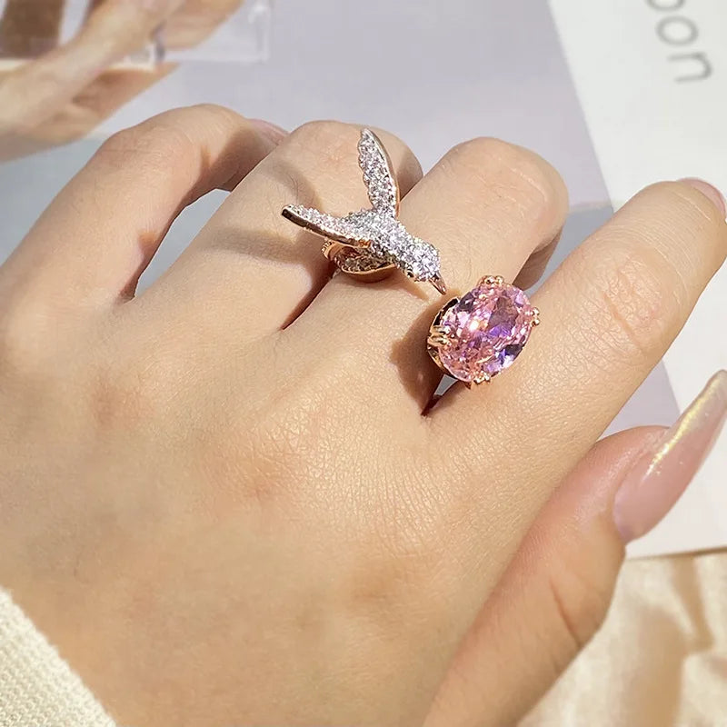Justerbar Kolibri Ädelstensring – Zirkon, 14K guldplätering