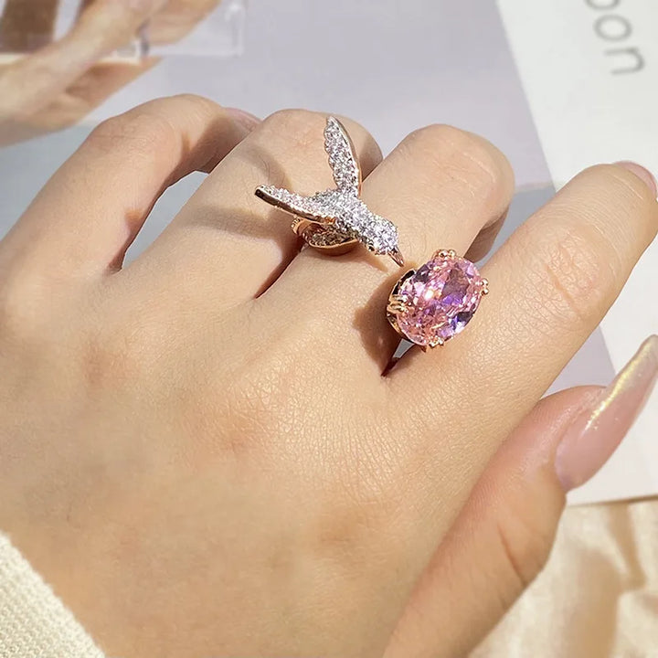 Justerbar Kolibri Ädelstensring – Zirkon, 14K guldplätering