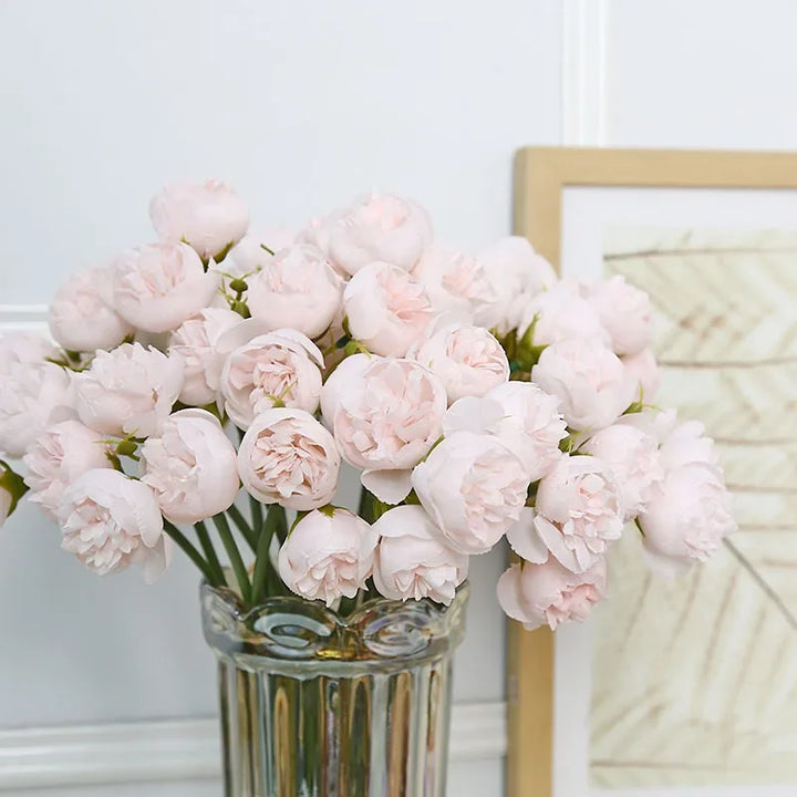 Romantisk bukett med Lyra sidenpioner med 27 realistiska blommor