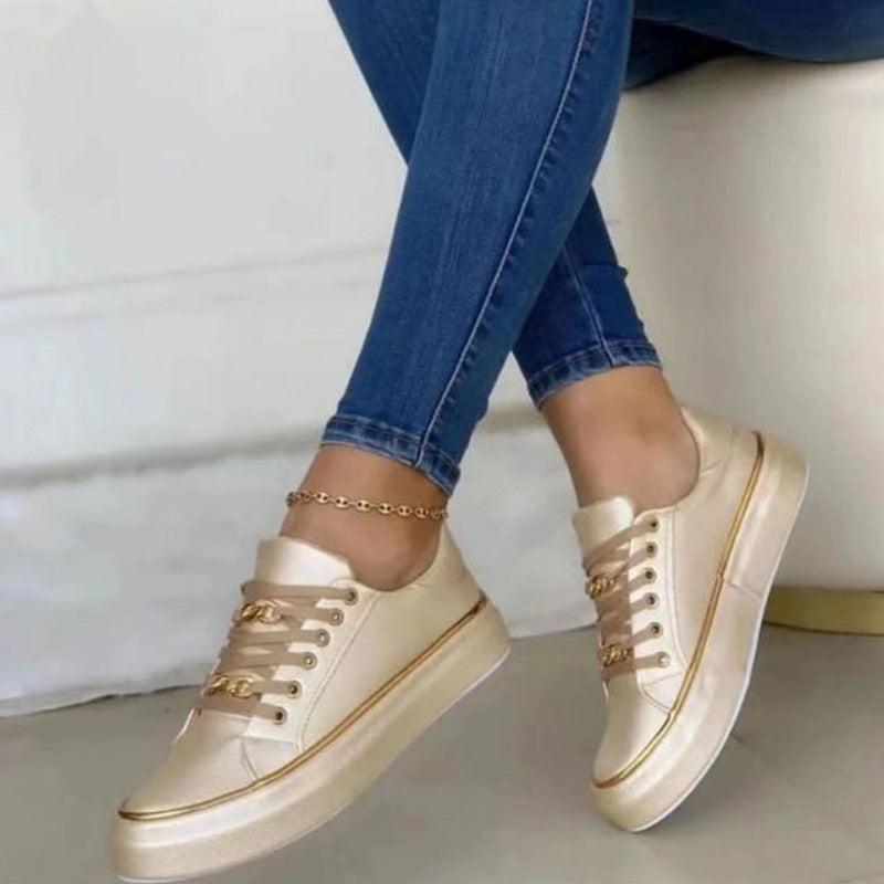 Trendy sneakers for kvinner med moderne streetstyle