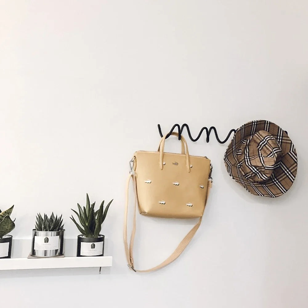 Väggkrok i smidesjärn med vågdesign för hall, sovrum och badrum