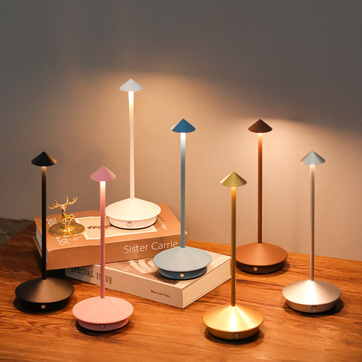 Sladdlös bordslampa med touchdimmer och USB-laddning