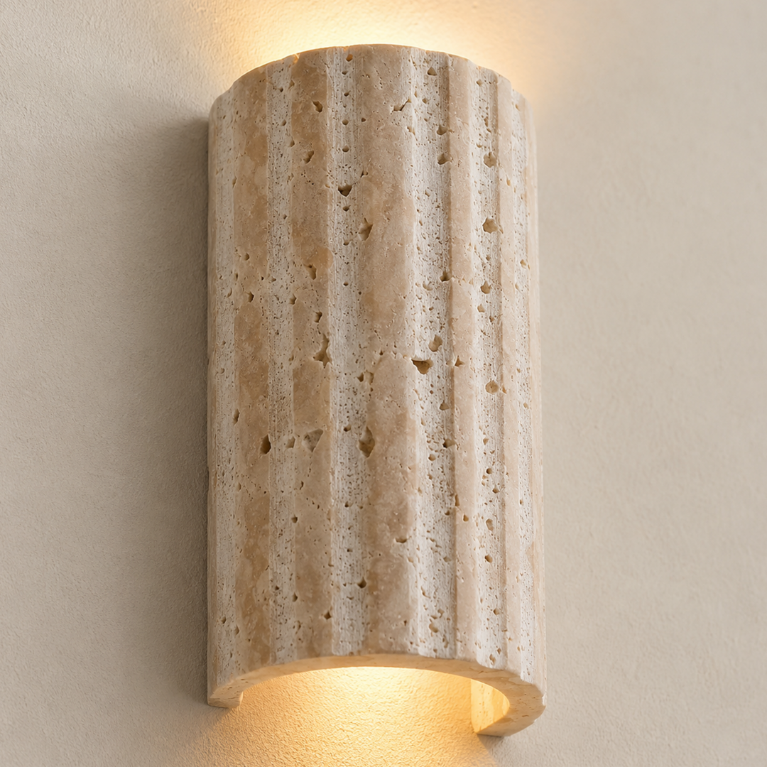 Vägglampa i natursten
