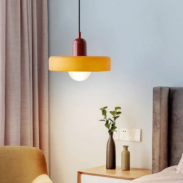Taklampa i Bauhausstil med blyinfattat glas