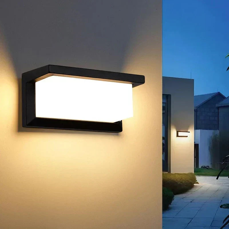 Vägglampa | Automatisk rörelsesensor | Väderbeständig för entréer och uteplatser
