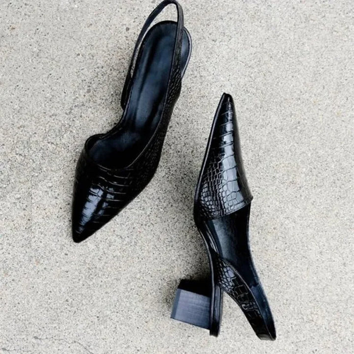 Elegante ortopediske pumps med krokodillepreget design