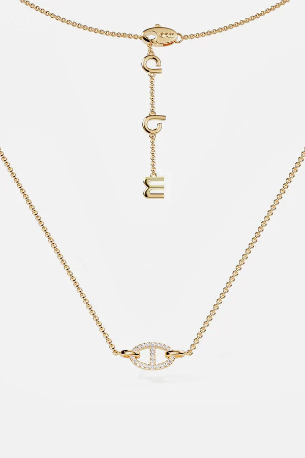 Halsband i vitguld med mjuk glans och delikat länk