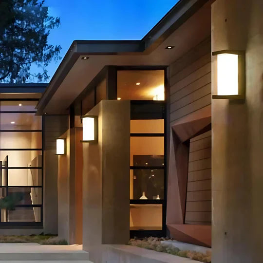 LED-væglampe til udendørs brug med smart belysning med bevægelsessensor