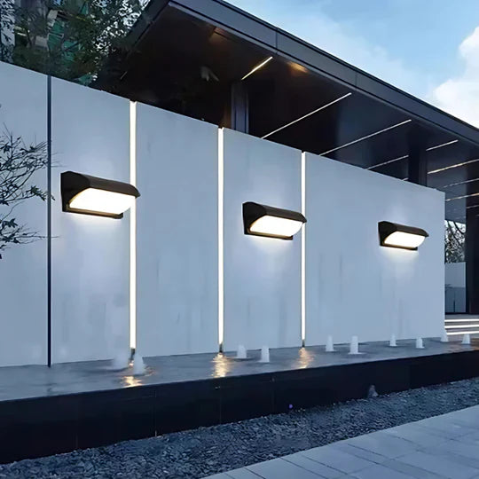 LED-væglampe til udendørs brug med smart belysning med bevægelsessensor