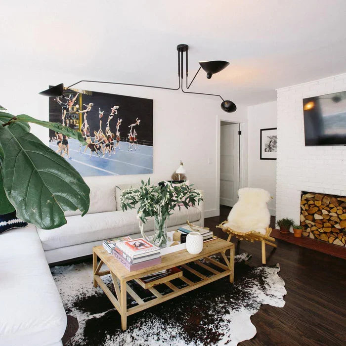 Svart taklampa med vridbara armar – modern design