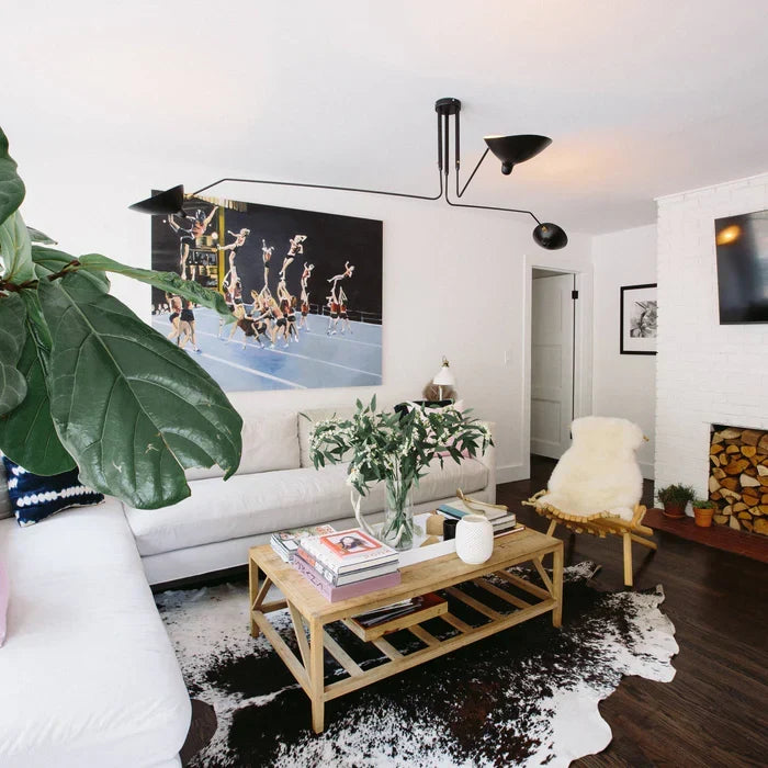 Svart taklampa med vridbara armar – modern design