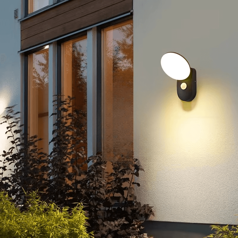 Smart LED-vägglampa med rörelsesensor