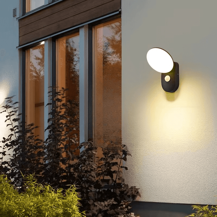 Smart LED-vägglampa med rörelsesensor