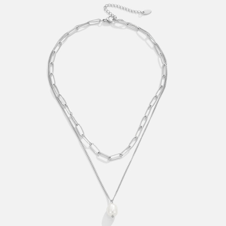 Elegant silverhalsband med pärlor