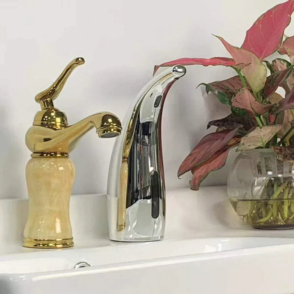 Automatisk tvålpump | Beröringsfri design med stil
