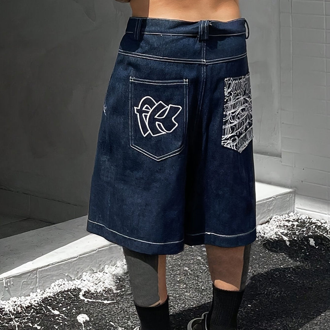 Vardagsbermudas i denim med elegant blomsterbroderi