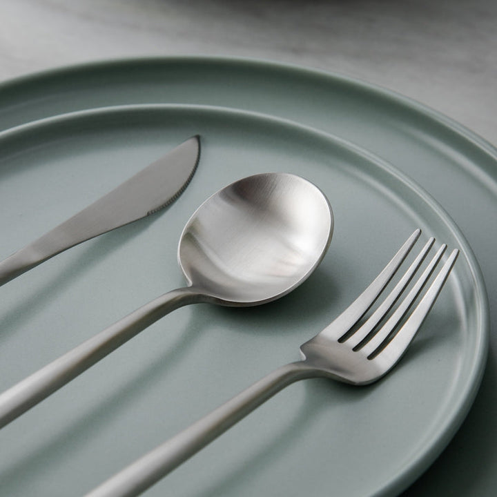 Minimalistisk bestick för moderna bord - PureSet