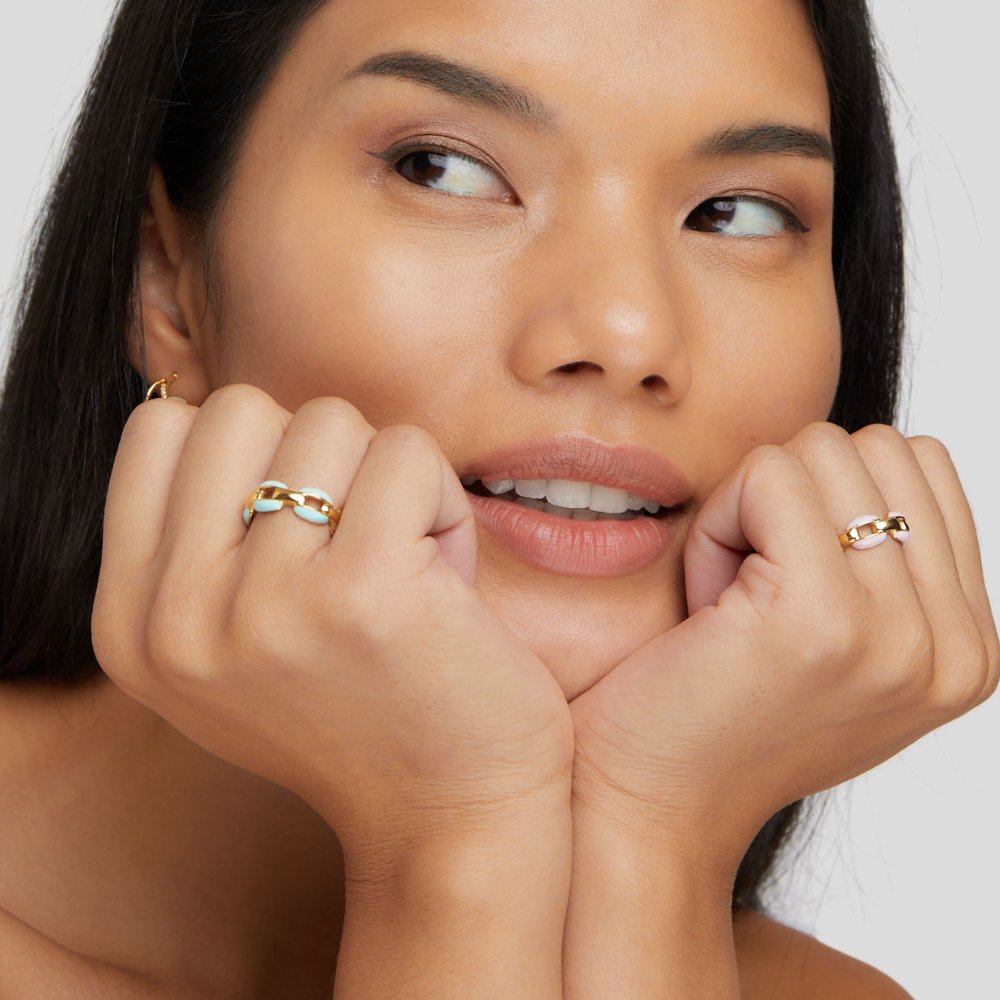 Elegant silverring med kedjelänkar och förfinad detalj