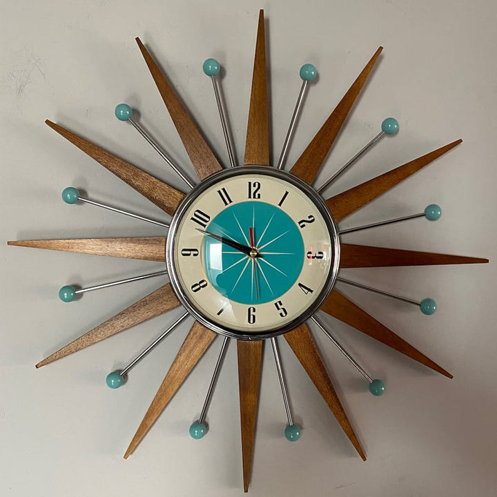 Handgjord väggklocka i mid-century-stil | Retro-väggdekoration, tyst & batteridriven