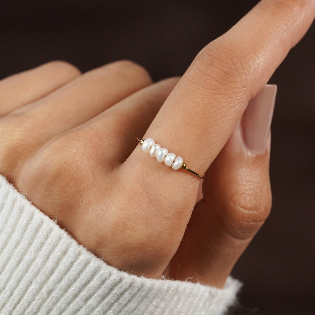 Förfinad ring med sötvattenspärla