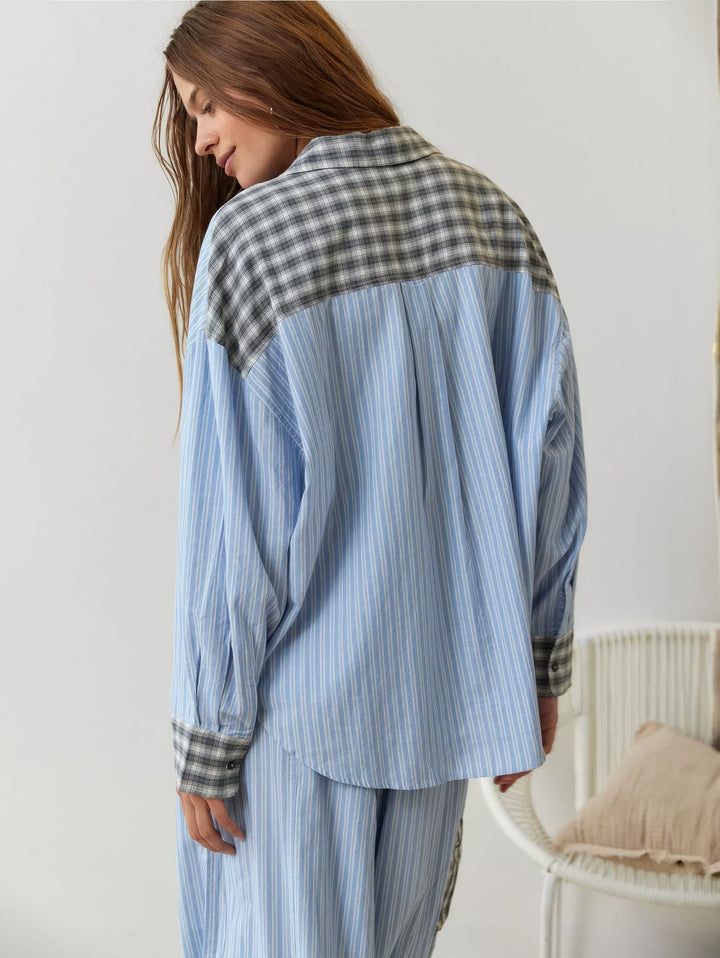 Pyjamasset för dam med skjorta med knappar och byxor med resårlinning