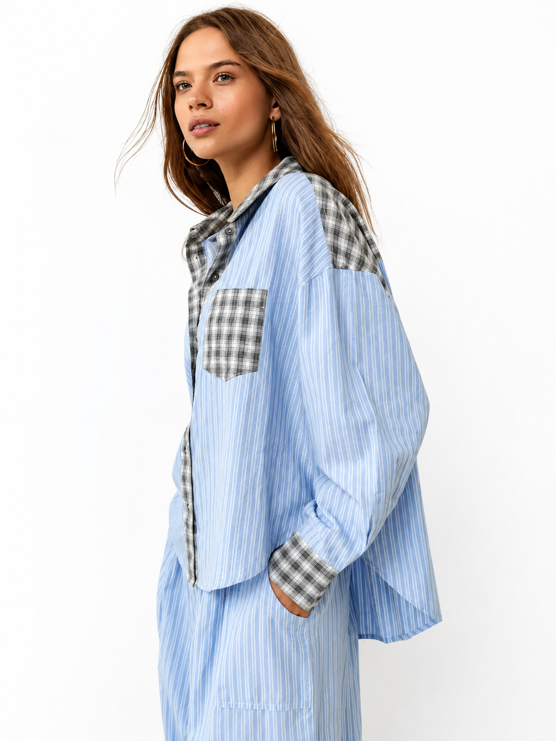 Pyjamasset för dam med skjorta med knappar och byxor med resårlinning