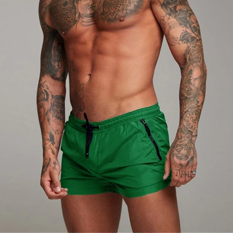 Stretchig och snabbtorkande herrshorts för sommarens alla äventyr