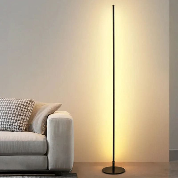 FlorGlow golvlampa i metall – Dimbar och elegant för alla vardagsrum