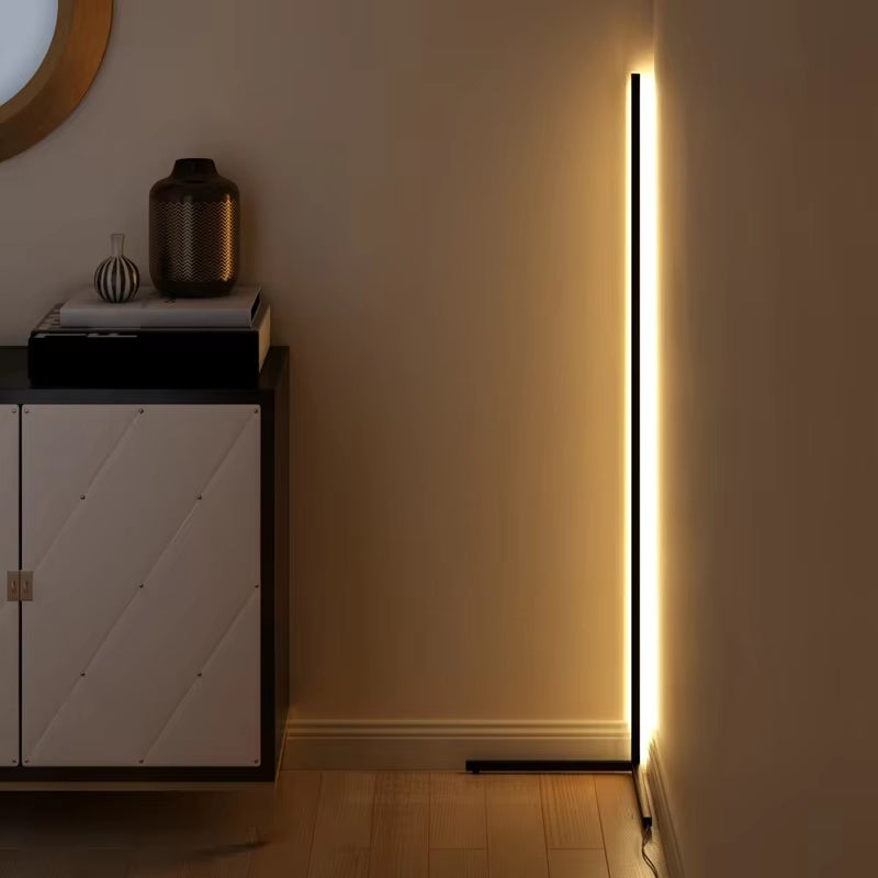 Dimbar LED-hörngolvlampa med fjärrkontroll