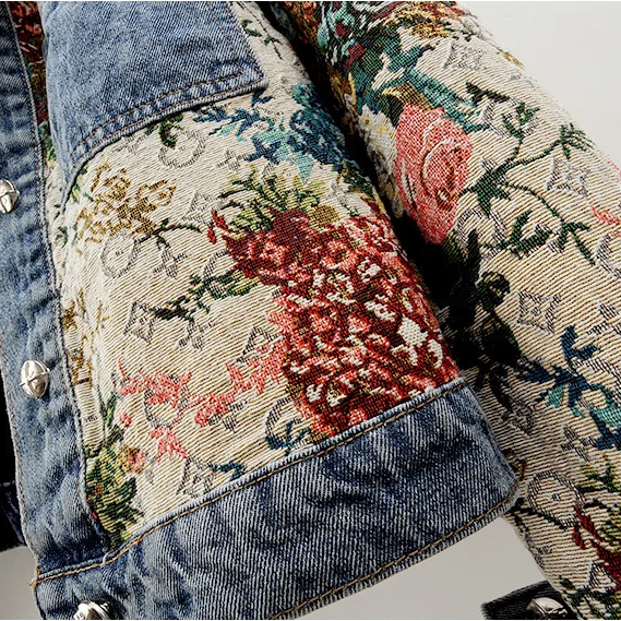 Blomstret denimjakke til damer