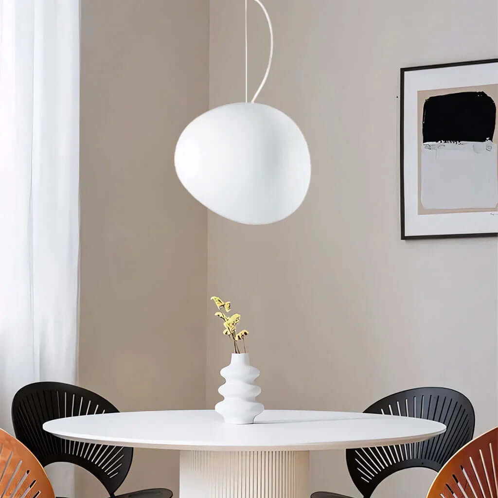 Taklampa i vit sten - Modern och minimalistisk