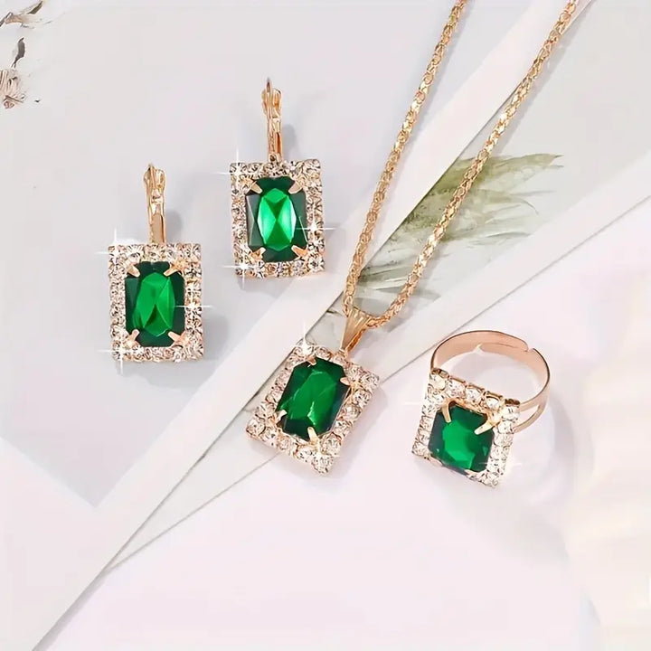Elegant halsband i vitguld med diskret grön zirkonia