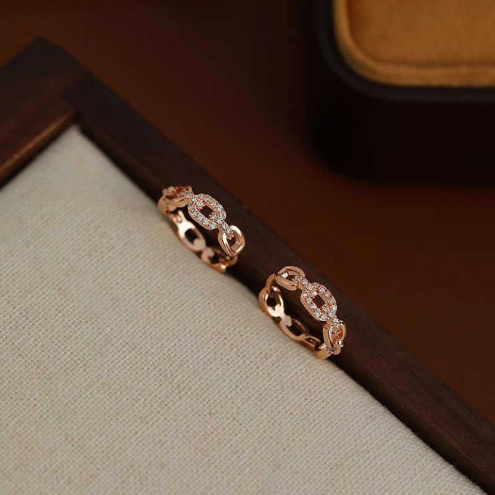 Dainty Chic Diamond-studded Earrings For The Fashion-forward