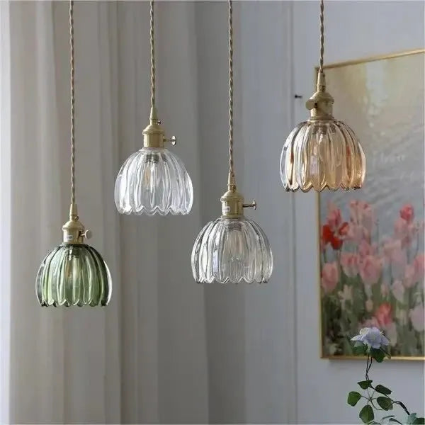 Elegant blomformad glashängslampa - Stämningsfullt ljus