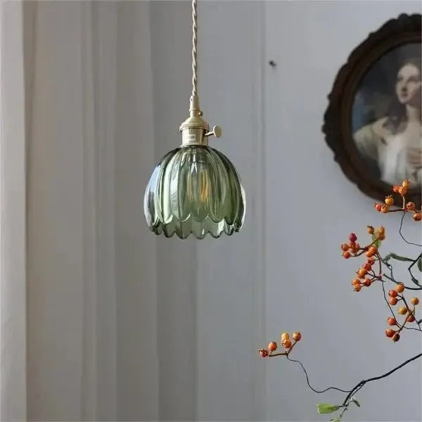 Elegant blomformad glashängslampa - Stämningsfullt ljus