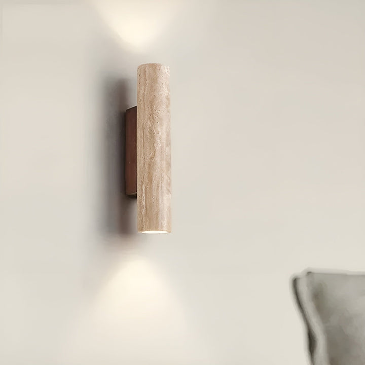 Vägglampa | Elegant belysning | Design i travertin