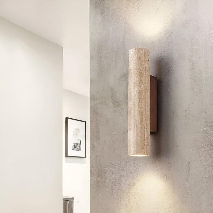 Vägglampa | Elegant belysning | Design i travertin