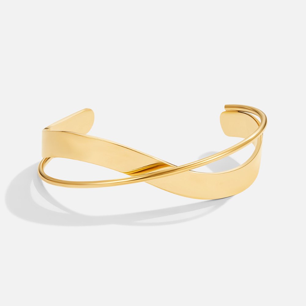 Elegant guldarmband med förfinade detaljer