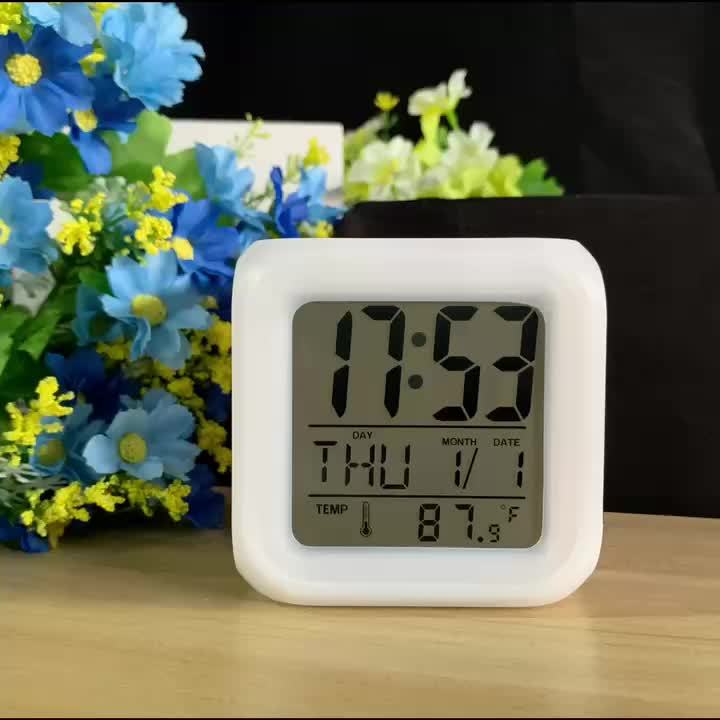 Digital LED-klocka med temperaturvisning – Tyst och ljusstark för alla rum