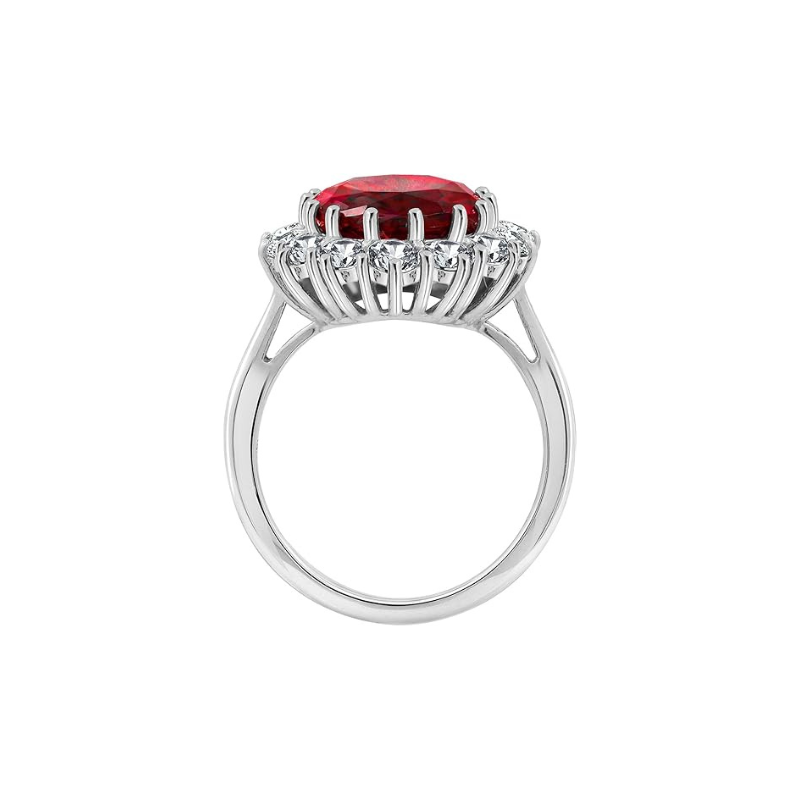 Elegant ring i vitguld med rubinaccent