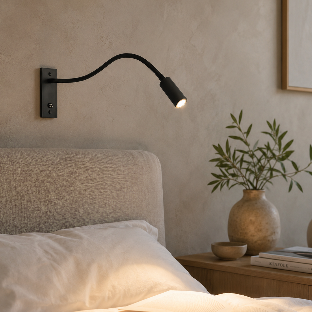 Flexibel vägglampa med svanhals – justerbar modern läslampa för säng och soffa