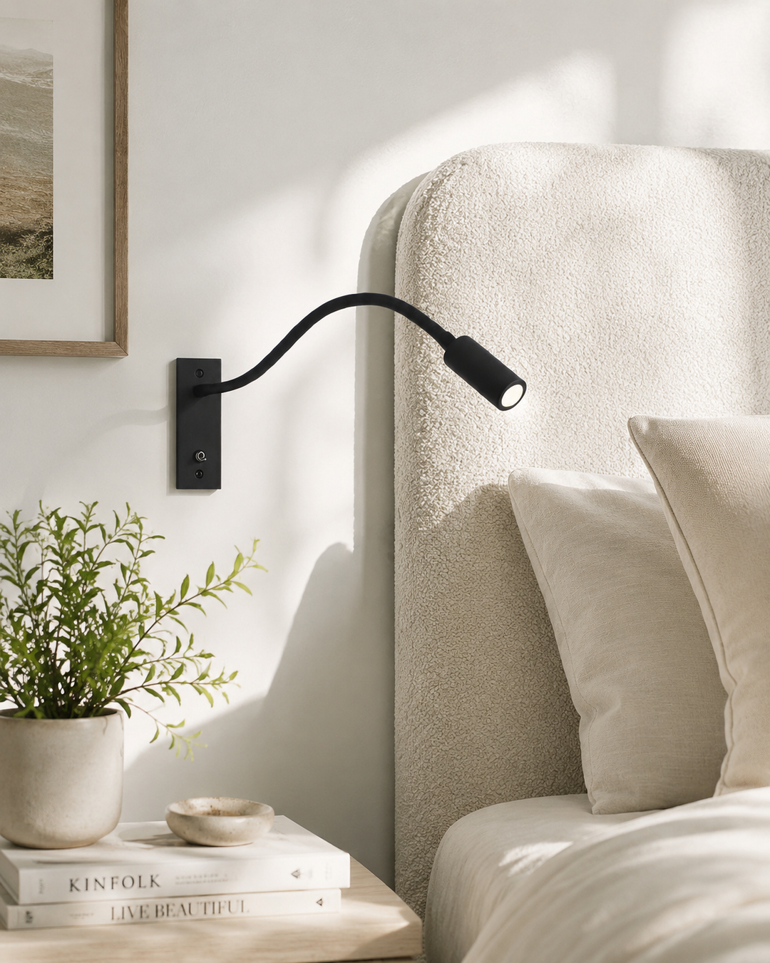 Flexibel vägglampa med svanhals – justerbar modern läslampa för säng och soffa