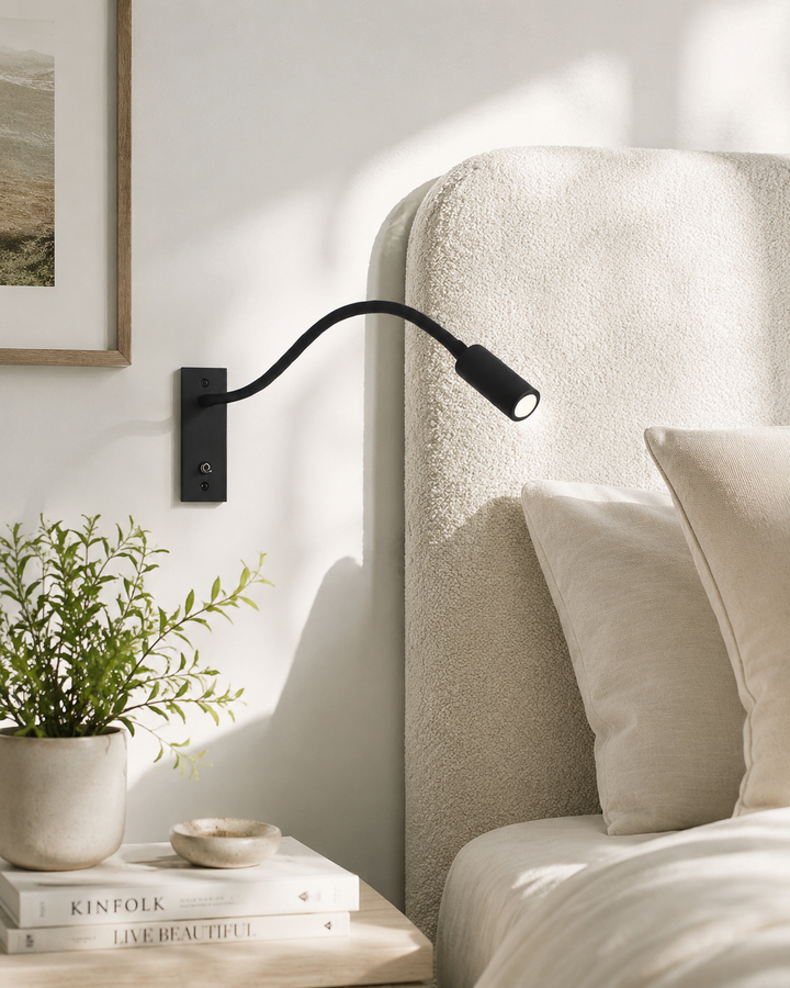 Flexibel vägglampa med svanhals – justerbar modern läslampa för säng och soffa