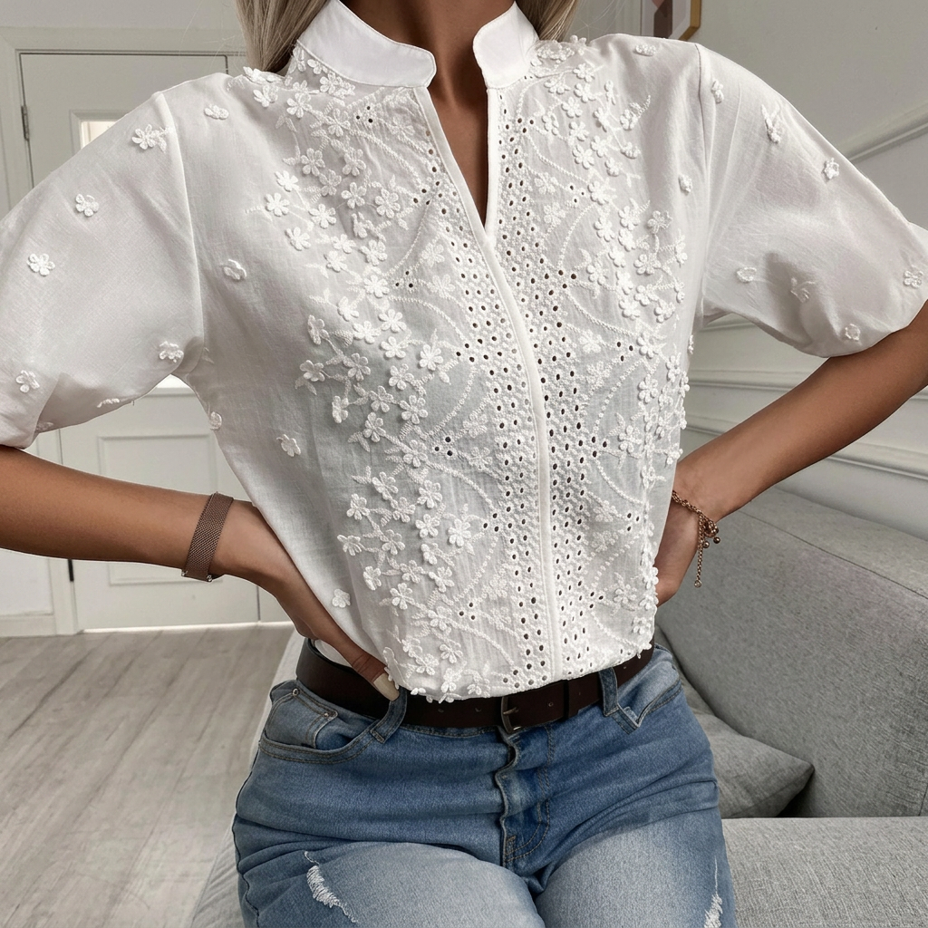 Kvinnors blus med Blommigt Broderi och Ståkrage