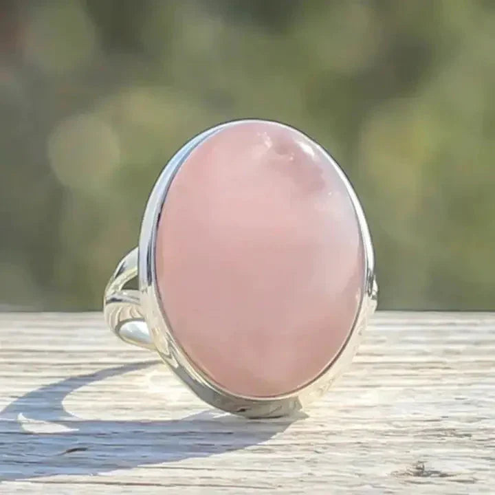 Elegant ring med rosenkvarts i sterlingsilver