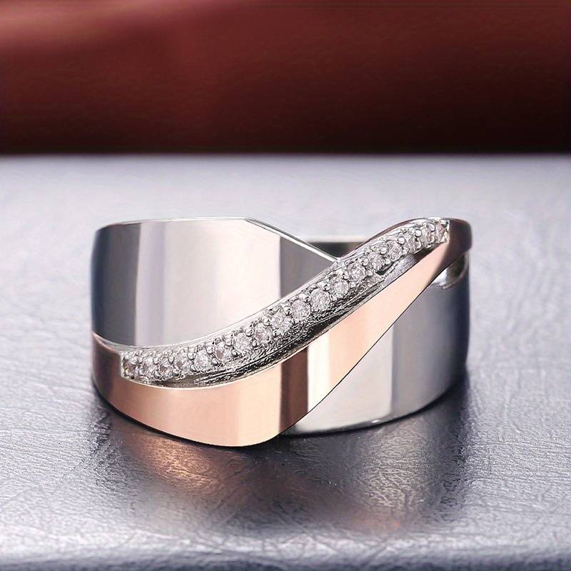 Elegant ring i roséguld med gnistrande zirkonia