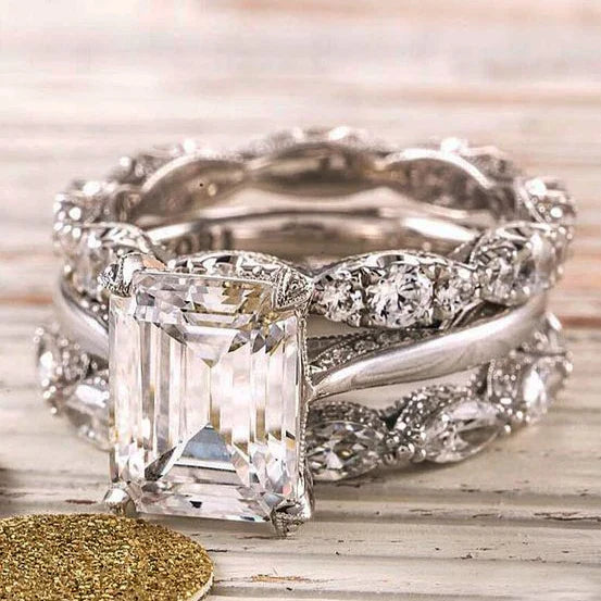 Elegant skiktad silverring med förfinad finish