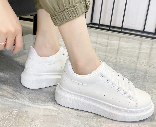 Vita sneakers för män | Tjock och bekväm sula | Tidlös design