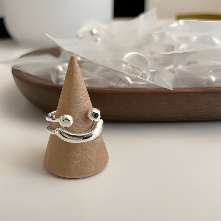 Justerbar smileyring - Minimalistisk, stapelbar statement-ring