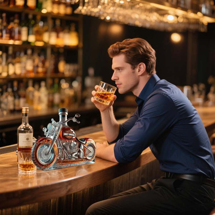 Whiskeykaraff i form av en Harley-motorcykel för hembaren